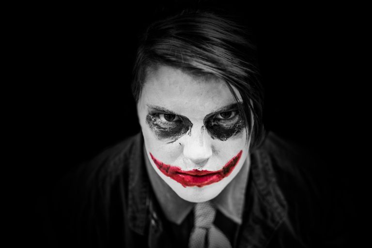 31 Dark Lessons Life Teaches You With Age