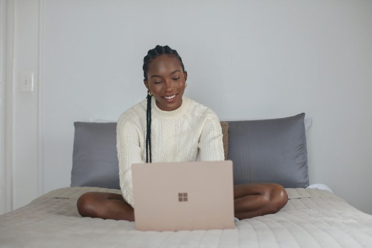 The Complete Guide to Freelance Web Design and How to Get Clients: A blog that talks about designing and how to get clients as a freelancer