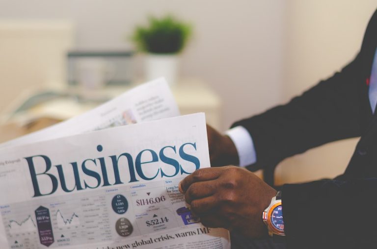 What are some small scale business ideas?