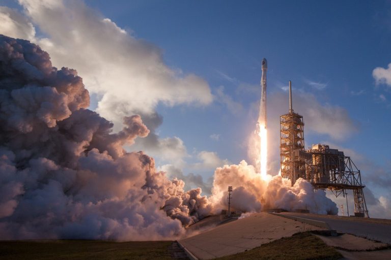 Challenges Faced By Elon Musk In His Career.