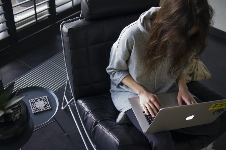 How to decide if you should freelance or not